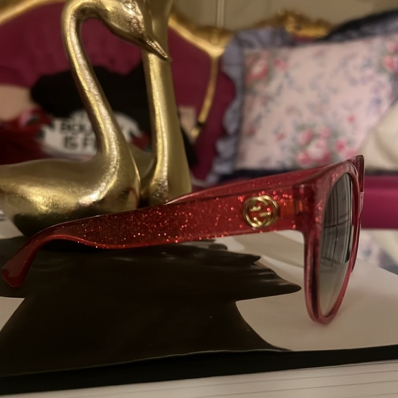 Pink GUCCI sunglasses! - Picture 2 of 5